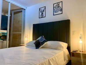3 bedrooms, desk, iron/ironing board, free WiFi - K10 Luxurious Apartament, Parking & Pool (Sabaneta, Antioquia, Colombia)