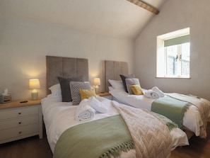 2 bedrooms, individually decorated, individually furnished, free WiFi