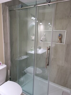 Hair dryer, towels, soap, toilet paper - Paradise in the Meadows (Saskatoon)