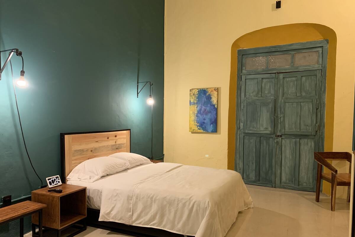 Double Room | Down comforters, soundproofing, iron/ironing board (on request)