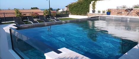 Piscina externa, piscina aquecida