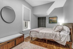 2 bedrooms, desk, iron/ironing board, free WiFi