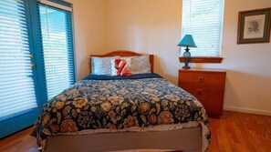 2 bedrooms, free WiFi, bed sheets - Spacious Waterfront Treehouse 2BR & 2Baths (Bay St. Louis)