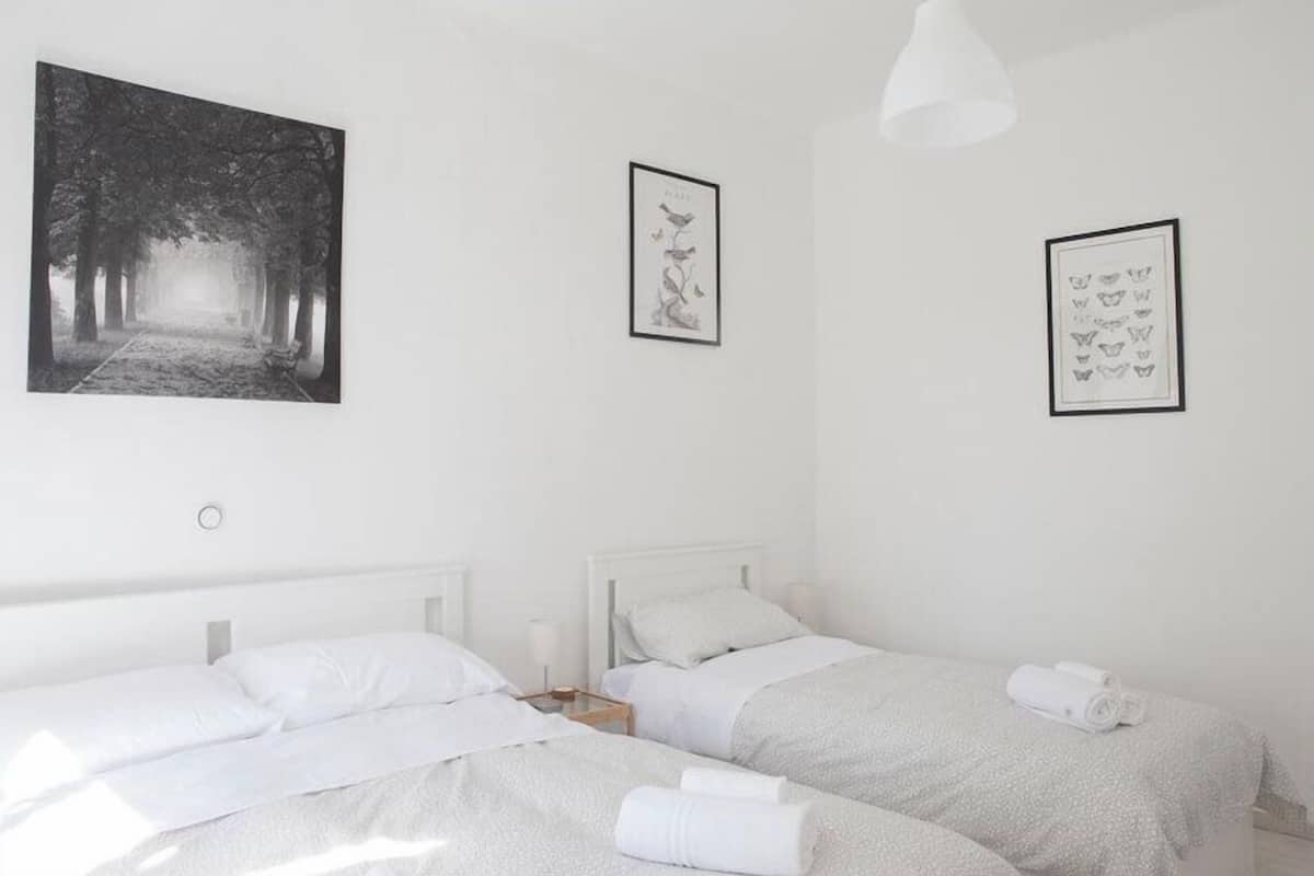 Appartamento Economy | 2 camere, una scrivania, ferro/asse da stiro, Wi-Fi gratuito