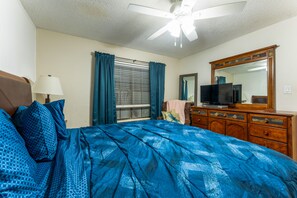1 habitación, tabla de planchar con plancha, wifi gratis y ropa de cama 