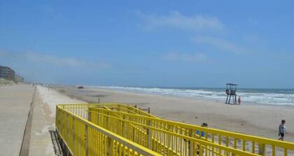 5 Min Walk to Beach, Gulf View, Pool, Pets Welcome, Family-Friendly Condo