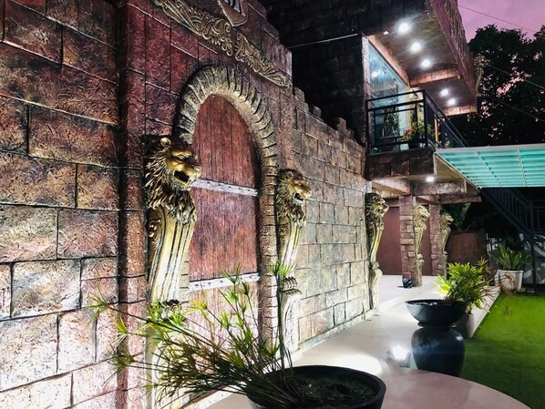 Fachada de la propiedad