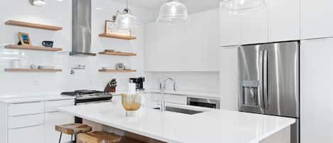 House | Private kitchen | Full-size fridge, microwave, oven, stovetop