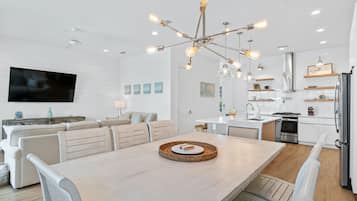 Ferienhaus | Essbereich im Zimmer