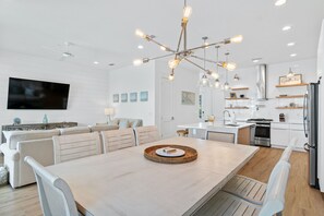 Ferienhaus | Essbereich im Zimmer