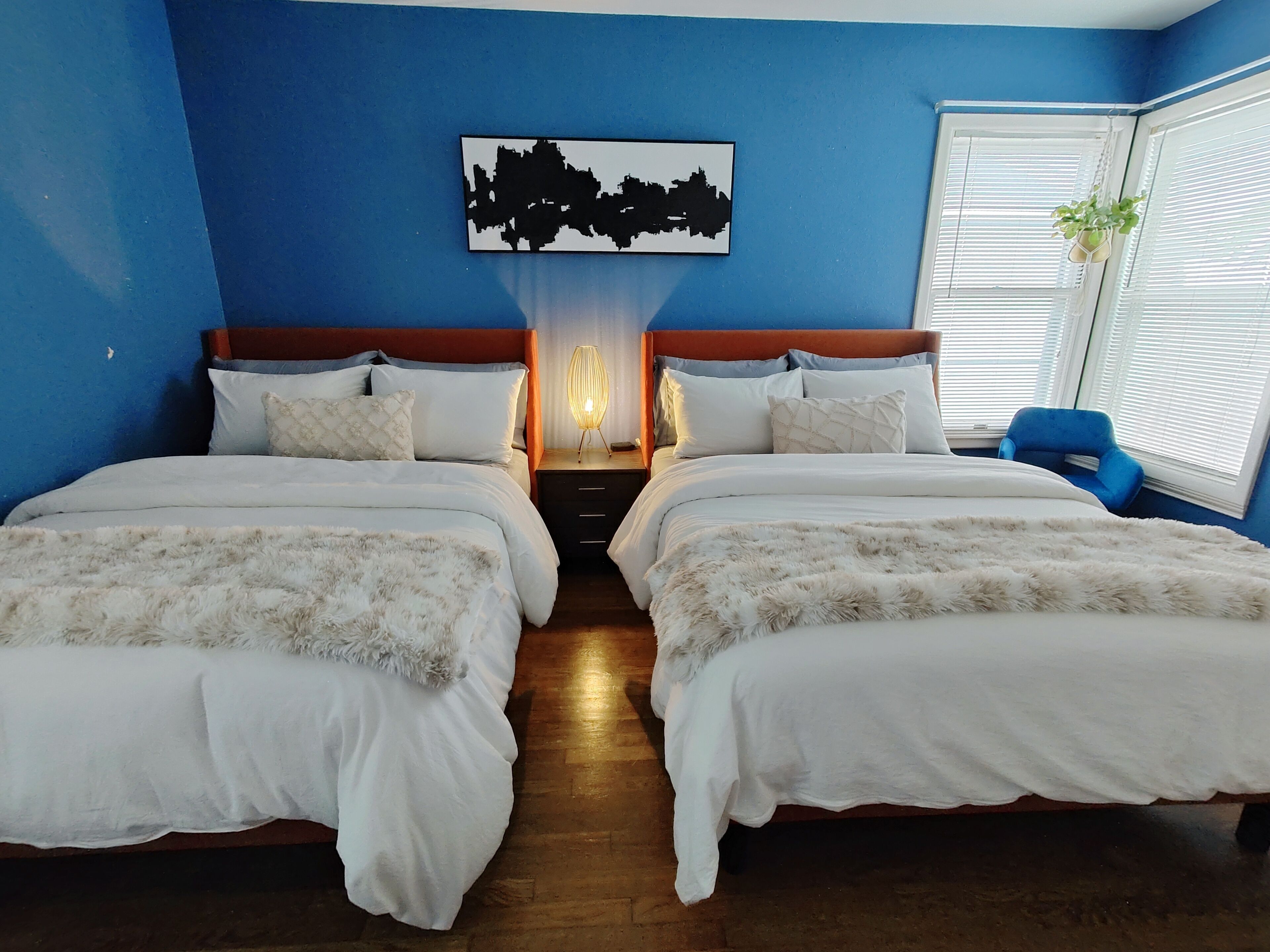 2 chambres, fer et planche à repasser, Wi-Fi gratuit, draps fournis