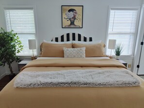 2 عدّة غرف نوم ومكواة/لوح كي وواي فاي مجانًا وملاءات أسرّة