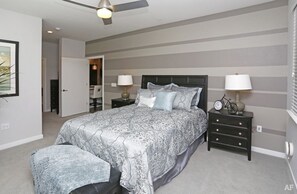 1 bedroom, iron/ironing board, bed sheets - Upscale Silicon Valley Apartment (Menlo Park)