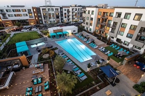 Pool - Silicon Valley Retreat: Modern 2BR Condo with Rooftop Pool (Menlo Park)