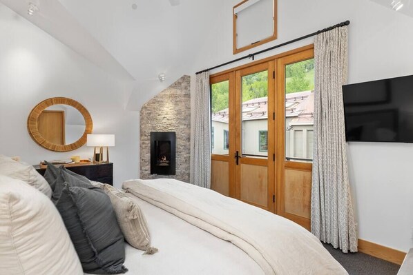 4 Schlafzimmer, Bügeleisen/Bügelbrett, Internetzugang, Bettwäsche