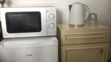 Family Room, Ensuite | Individually furnished, free WiFi