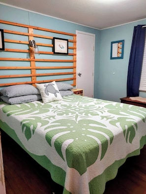 3 chambres, fer et planche à repasser, Wi-Fi, draps fournis