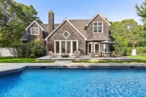 Outdoor pool - Hamptons Sanctuary in Sag Harbor (Sag Harbor)
