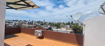 400m to Dehiwala National Zoo