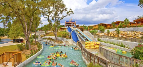 Gruene-Go Condo-Guadalupe Riverfront-Walk to Gruene Hall, shopping & dining!