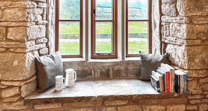 Higher Kirkstall Wood Farm