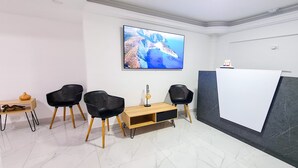 Quầy tiếp tân