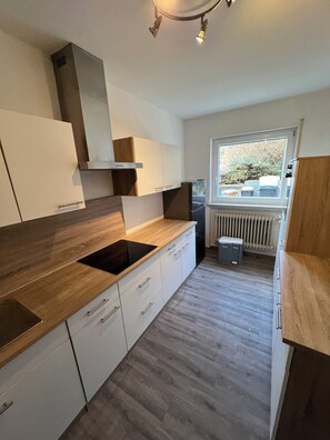 Oven, stovetop, dishwasher, coffee/tea maker