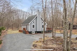 Exterior - Cottage by the Lake, Hot Tub, Game Room, Private Pool. (Albrightsville)