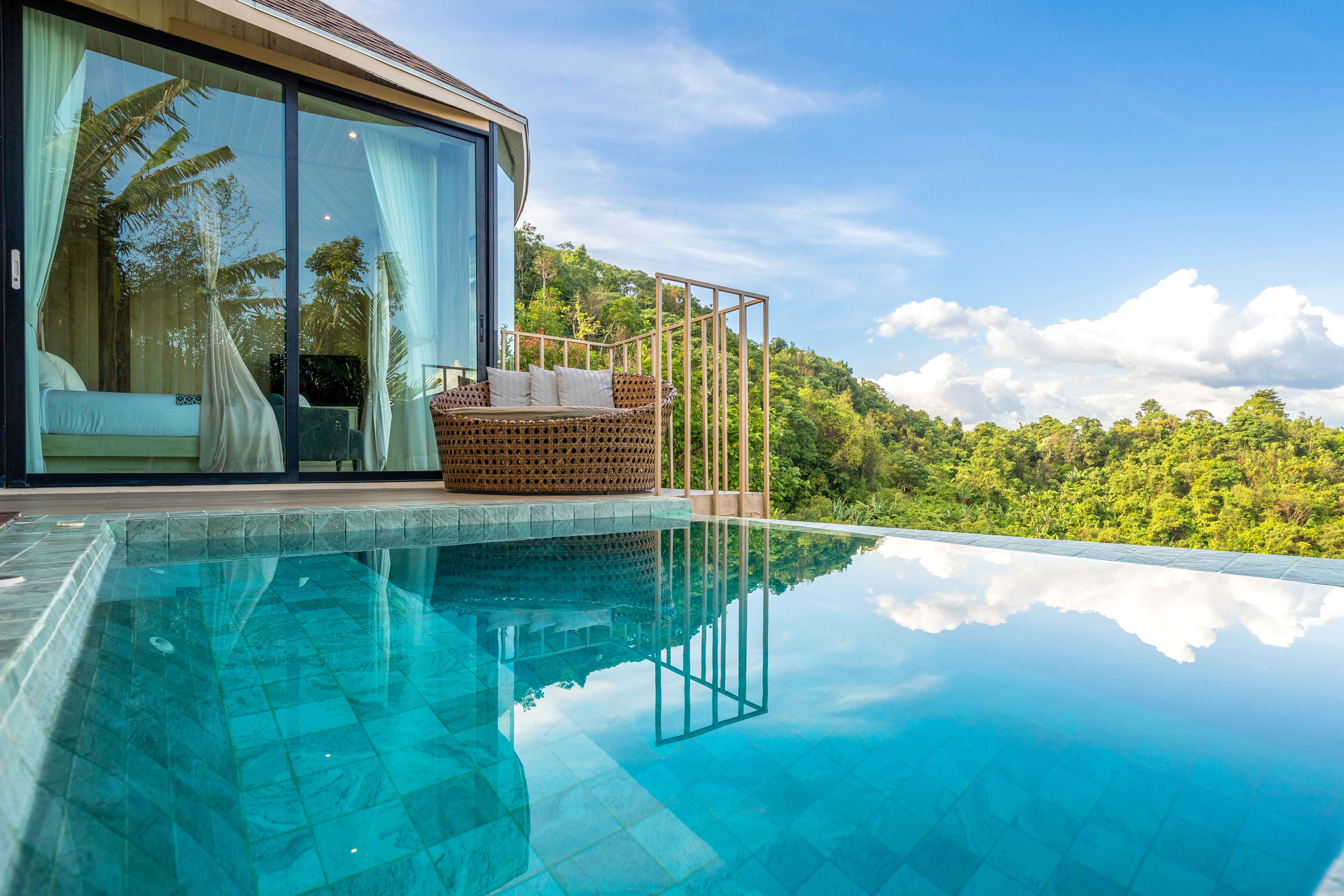 พาโรนามิกวิลล่า, เตียงคิงไซส์ 1 เตียง, สระว่ายน้ำส่วนตัว, วิวท ะเล | สระว่ายน้ำส่วนตัว