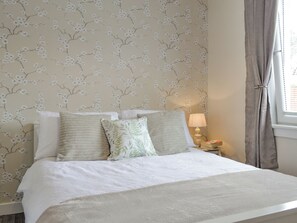1 bedroom, free WiFi, bed sheets - 1 bedroom accommodation in Luncarty, near Perth (Luncarty, near Perth)