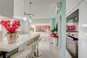 Fridge, microwave, oven, dishwasher