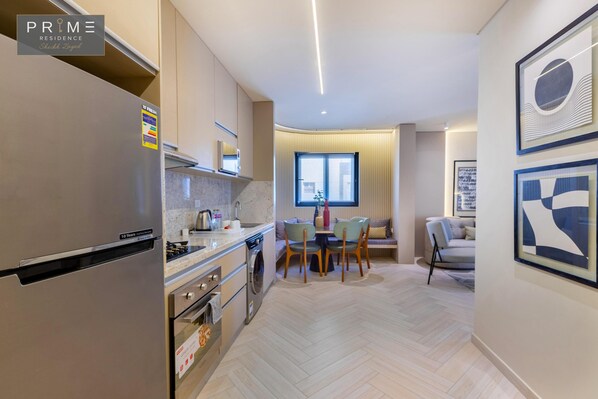 Superior Apartment, 2 Twin Beds | 1 bedroom, in-room safe, blackout drapes, soundproofing