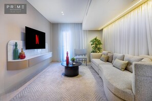 Apartamento superior, 1 habitación | Caja fuerte, cortinas opacas, sistema de insonorización