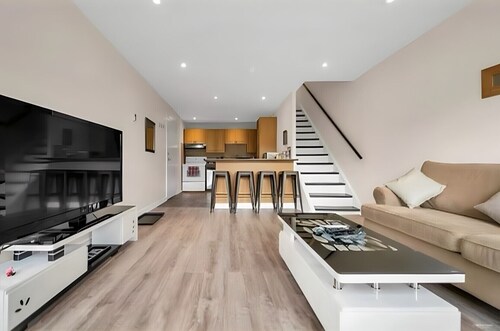 Beaches - 2BDR Townhouse