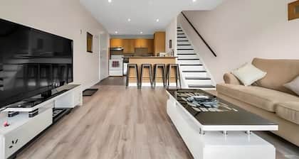 Beaches - 2BDR Townhouse