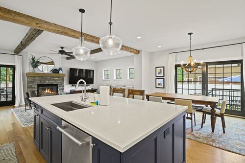 Farmhouse Luxury: Walk to Track + Fire Pit + Gym