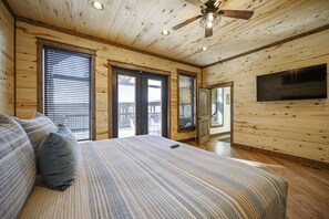 6 bedrooms, iron/ironing board, WiFi, bed sheets
