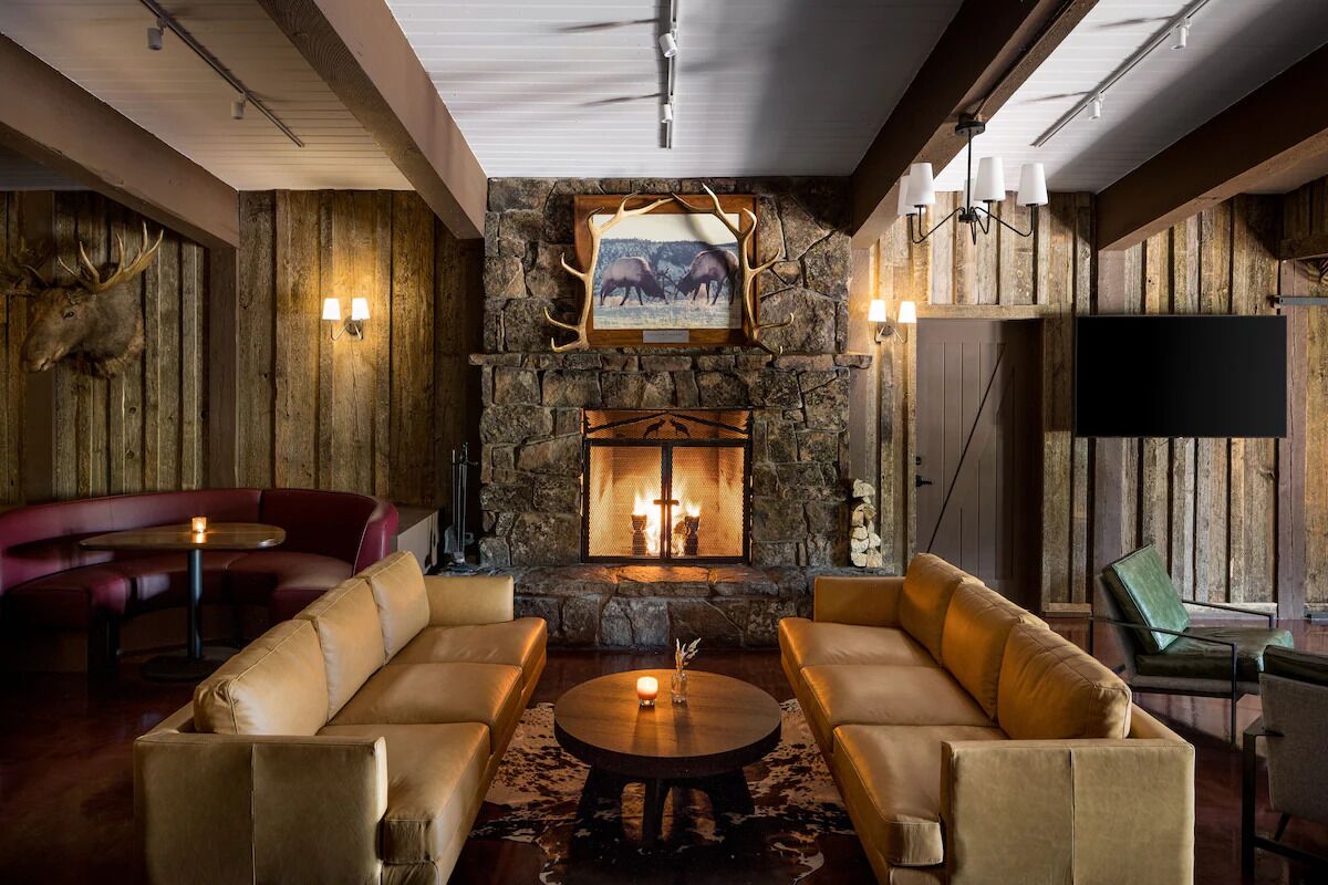 Lodge-style Property With Relaxing All-season Pool, Hot Tubs, Outdoor Fire Pits! - Jackson Hole, WY