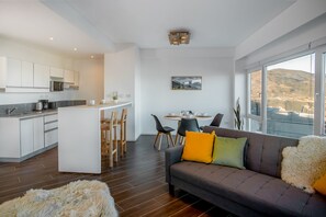 Smart TV - 2 rooms apartment with sea view, patio and grill SPA included- 
TUREK RESIDENCES (Ushuaia)