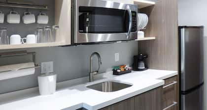 Home2 Suites by Hilton Pensacola Airport Medical Center