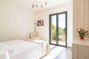 13 Schlafzimmer, Bügeleisen/Bügelbrett, WLAN, Bettwäsche