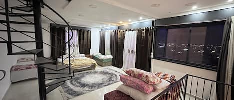 4 bedrooms, free WiFi, bed sheets