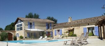 Studio Gîte Prés du Château de Bonaguil Dans une Maison en Pierres