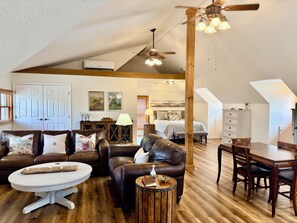 1 habitación, tabla de planchar con plancha, wifi gratis y ropa de cama 