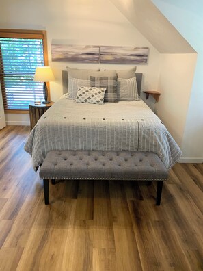 1 habitación, tabla de planchar con plancha, wifi gratis y ropa de cama
