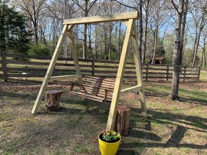 Children’s area - Perfect for Two! The Oak Hill Loft, Fairview. 30min from Nashville or Franklin (Fairview)