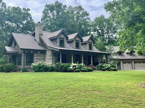 Perfect for Two! The Loft at Oak Hill, Fairview 30min from Nashville or Franklin