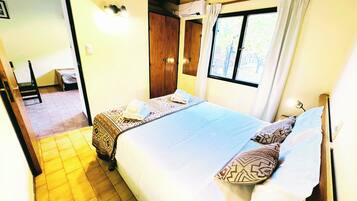 Superior Cabin | In-room safe, free cots/infant beds, free WiFi, bed sheets