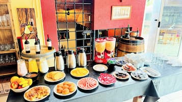 Café da manhã continental grátis todos os dias