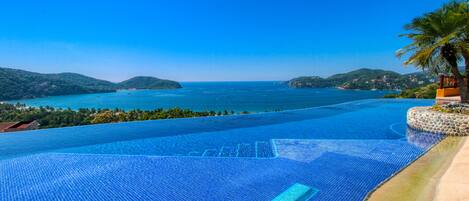 Outdoor pool, an infinity pool